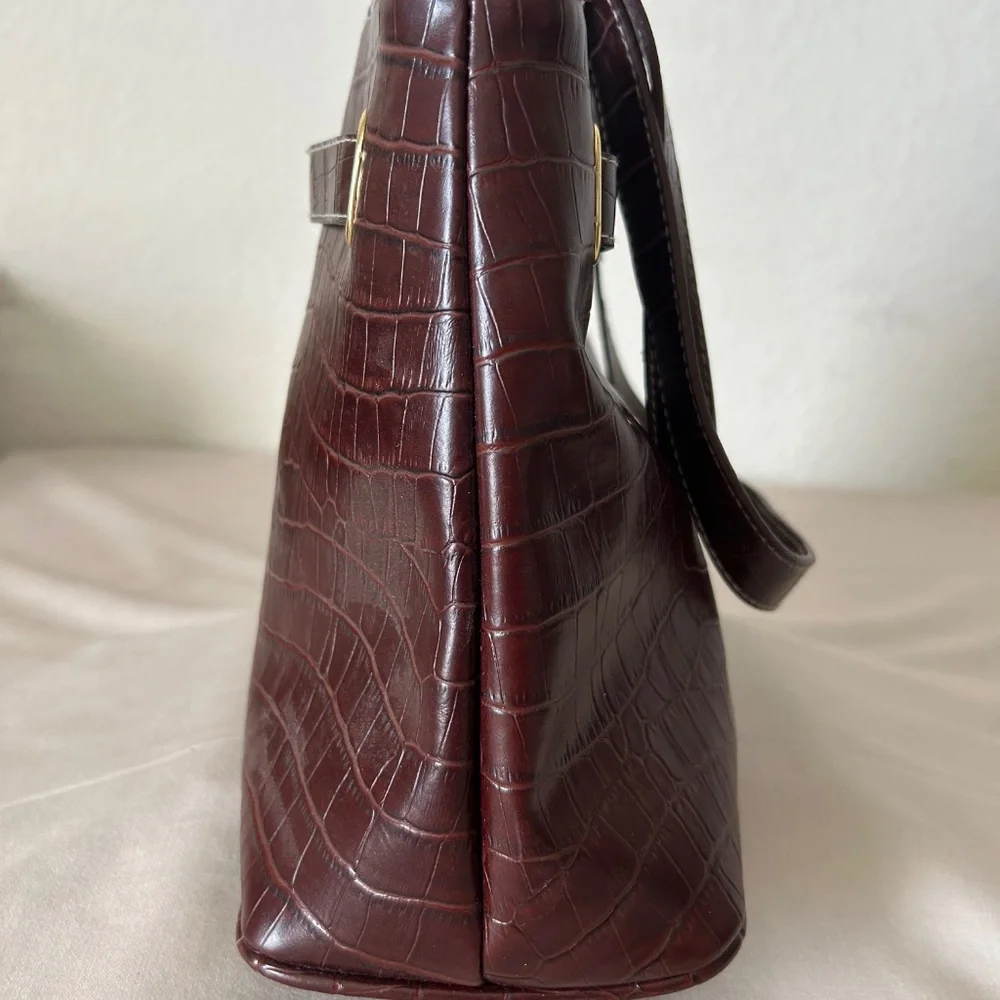 Women's Brown Alligator Skin Pattern Purse | Gently Used‎